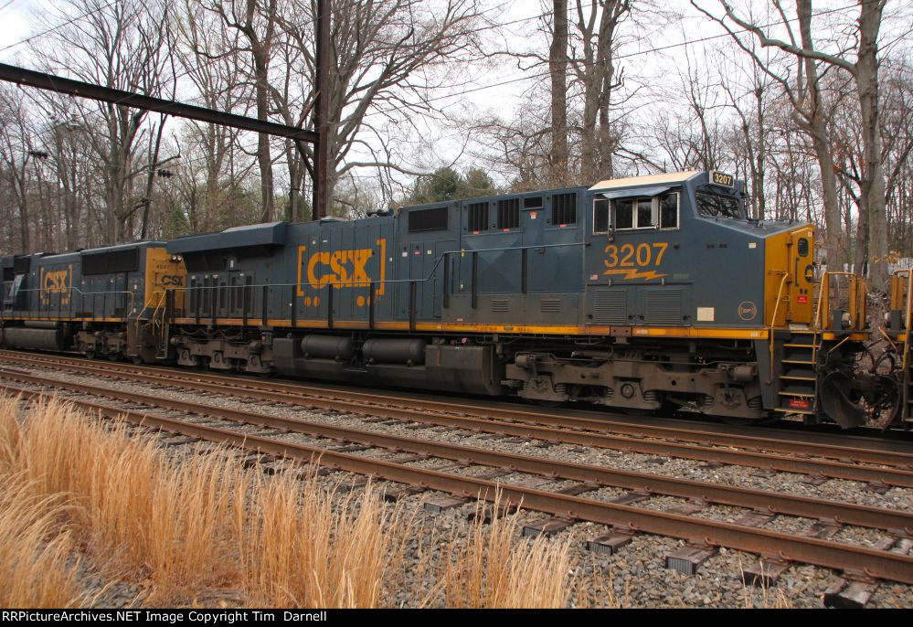 CSX 3207 2nd on M404